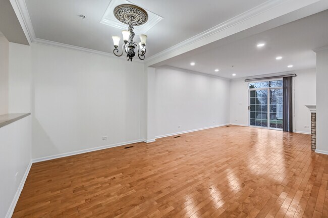 Photo - 1339 Scarboro Rd