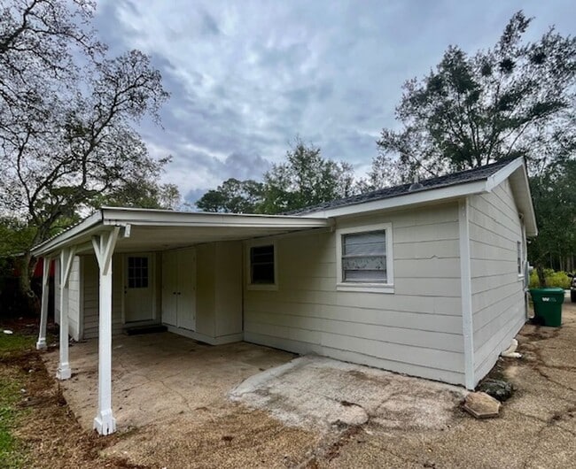 Photo - Moss Point 3 Bedroom