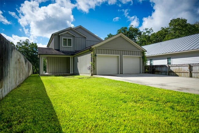 Photo - 1035 Timber Elm