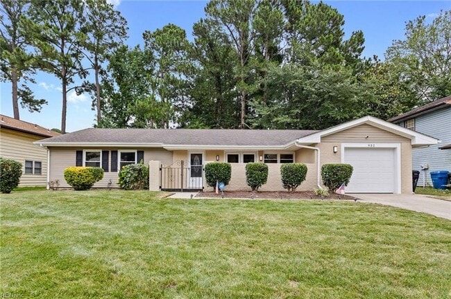 Building Photo - 932 Adelphi Rd