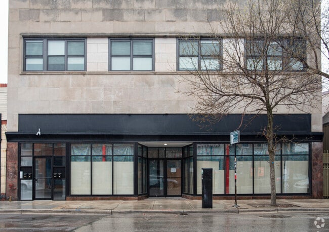Building Photo - 2874 N Milwaukee Ave Rental