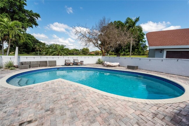 Photo - 921 Bayberry Point Dr