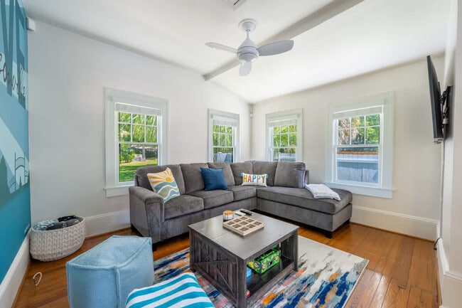 Photo - 353 E 6th St Unit SI ID1578445P