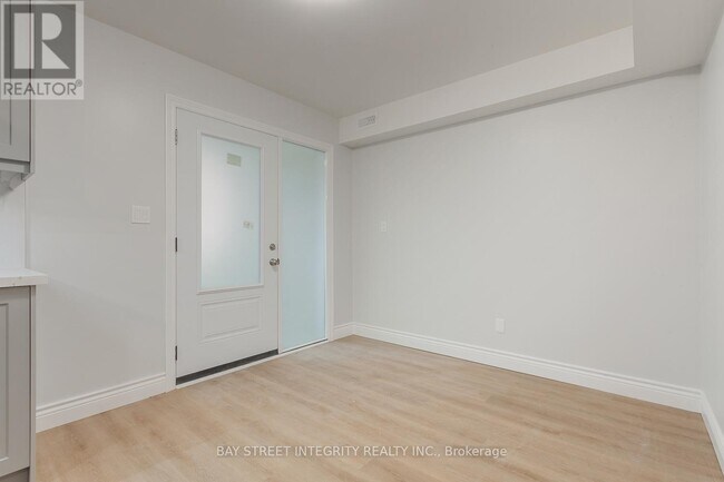 Photo - 459 Palmerston Blvd