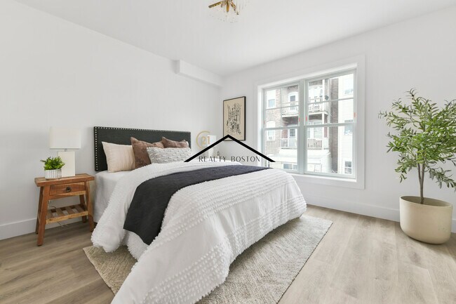 Photo - 280-282 Sumner St Unit 1