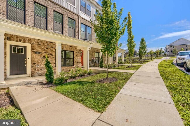 11409 Starlight Pl