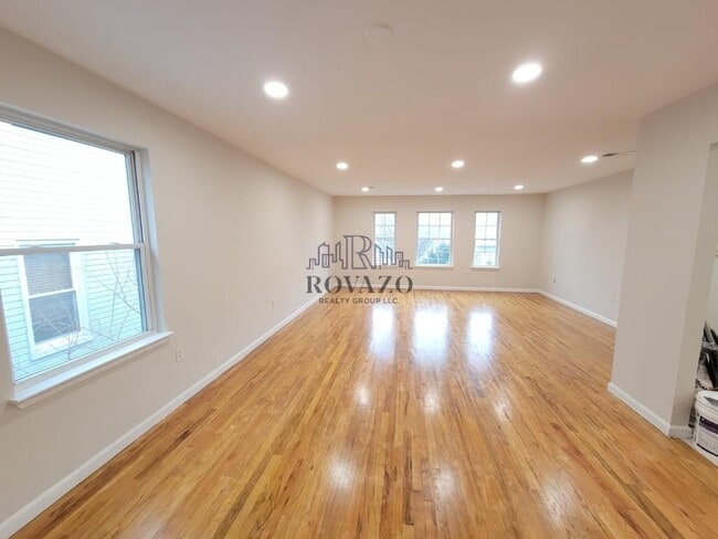 Photo - 197 N 11th St