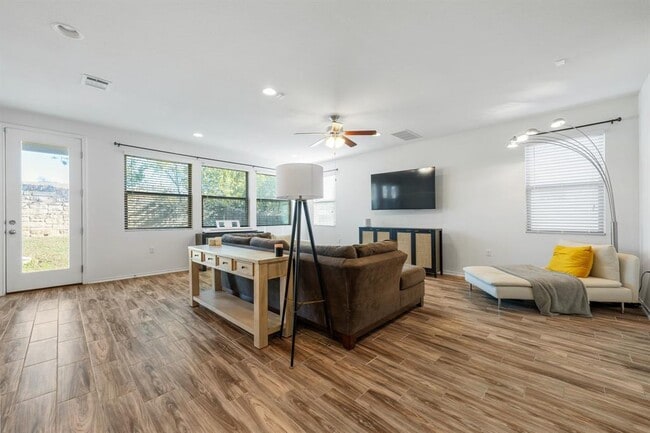 Photo - 1902 Tasmanian Tiger Trace