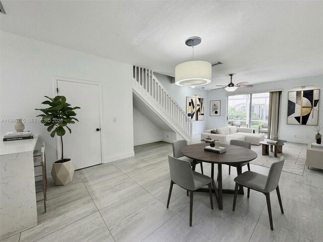 Building Photo - 1861 Salerno Cir