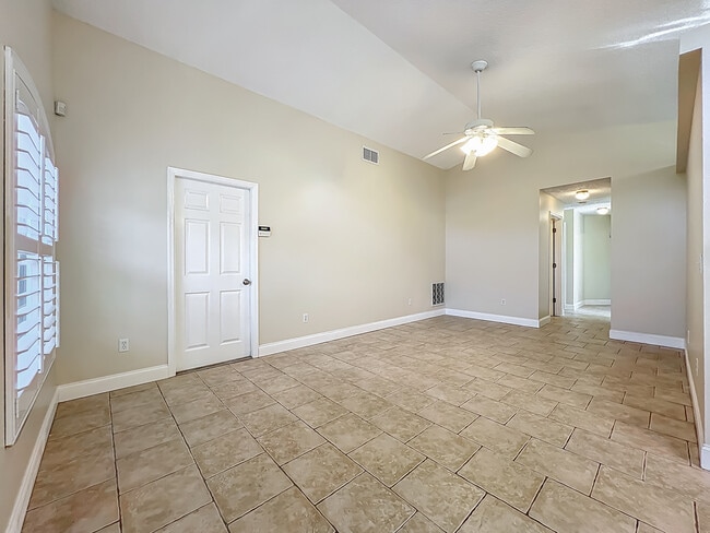 Photo - 1115 Naples Dr