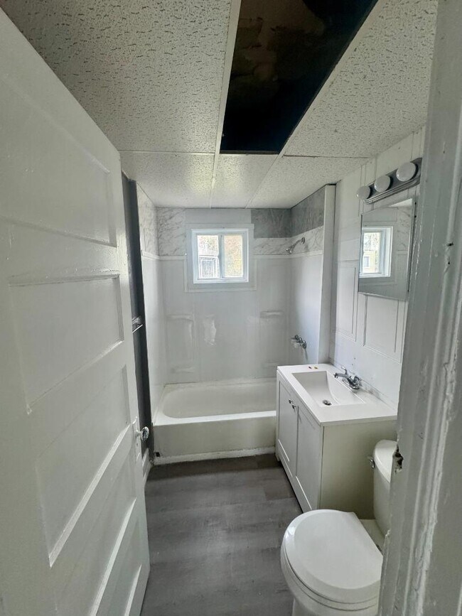 Photo - 153 Fernwood Ave