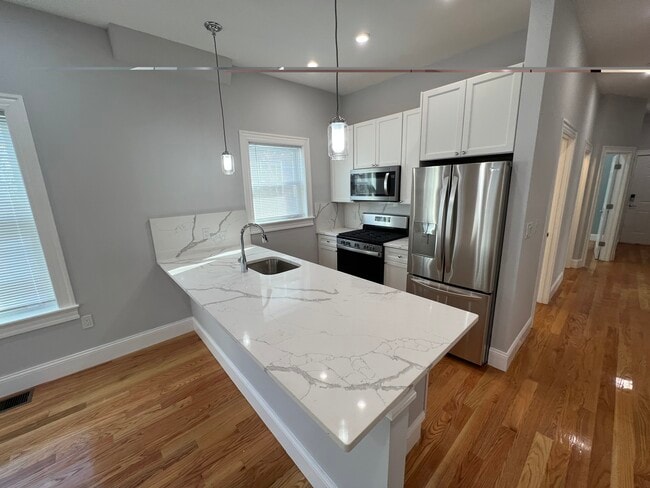 Photo - 29 Alpine St Unit 1