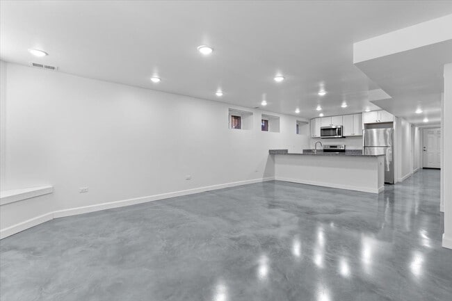 Photo - 722 S Laflin St Unit G