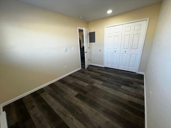 Photo - Aaron Apartments