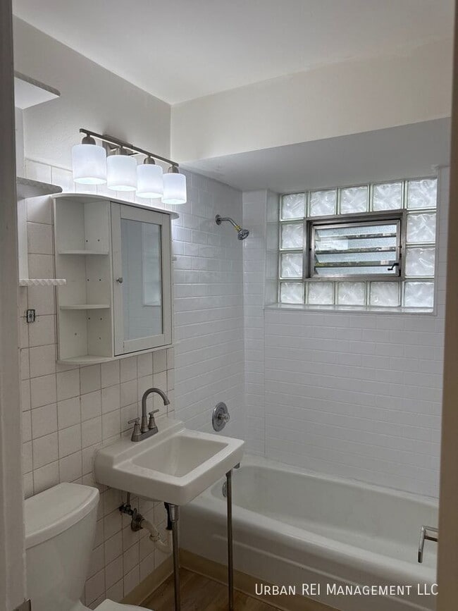 Photo - 17385 70th Ave Unit D - Classic