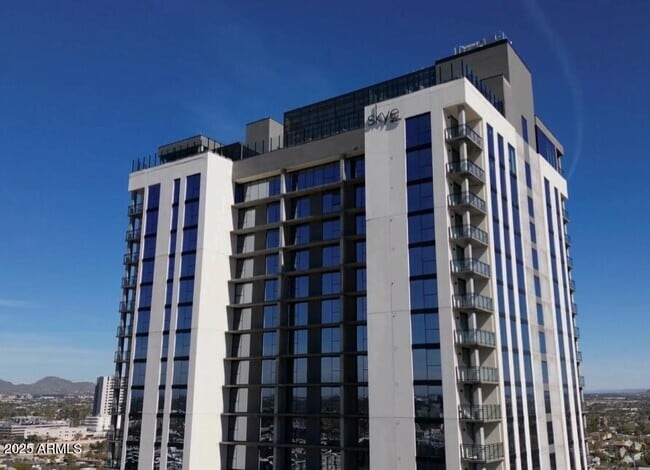 Building Photo - 817 N 6th St Unit B1 Rental
