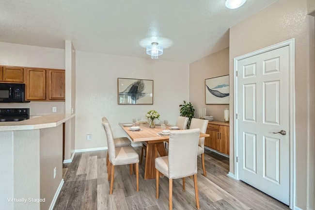 Photo - Spacious 3 Bed Condo in Gated Savannah Condos | Pool, Spa & Covered Balcony Unidad #2208