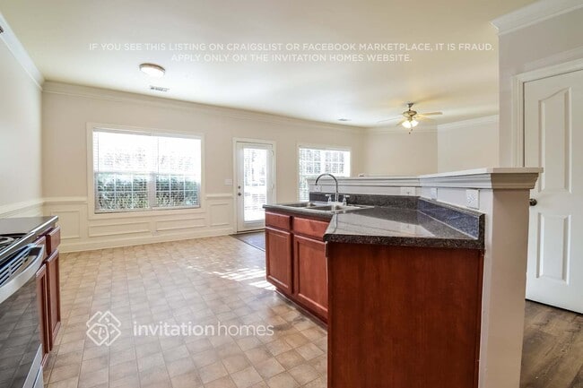 Photo - 2096 Barberry Dr