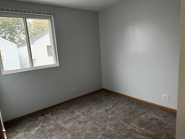 Photo - 811 Symphony Dr