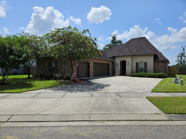 43283 Pond View Dr