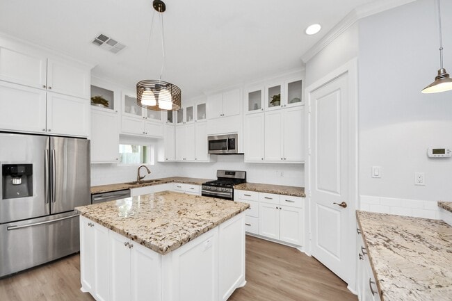 Photo - 1320 Dorothy St