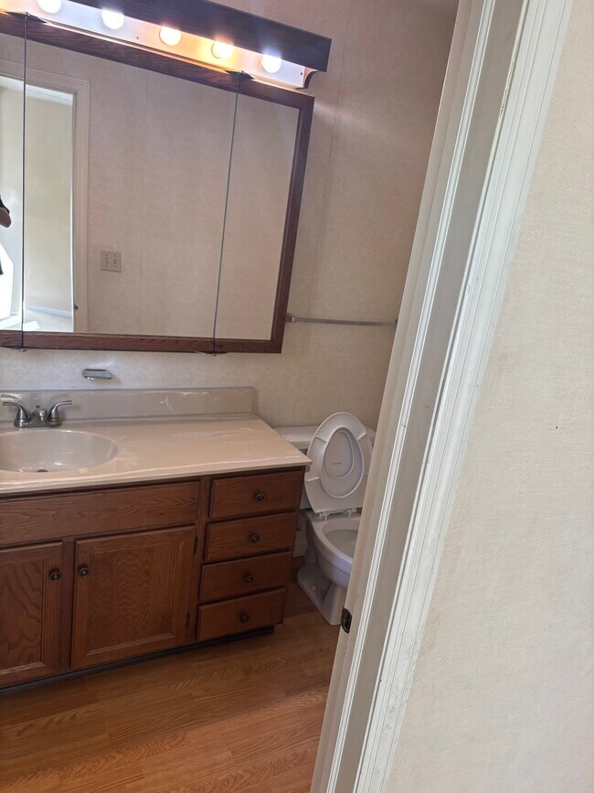 Photo - 704 White Tail Way