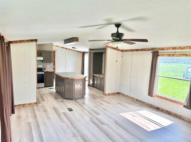 Photo - 15607 Atwood Ln