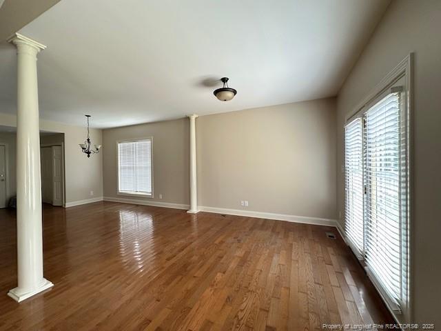 Photo - 4584 Mill St