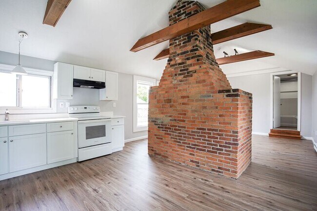 33 Spring St Unit D