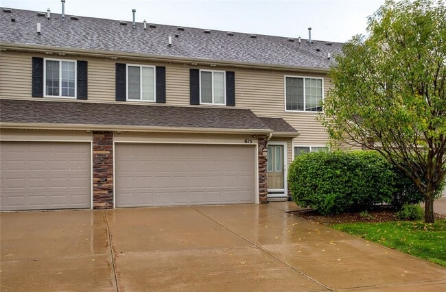 Spacious 2-Bedroom Townhome in Prime West ... - Spacious 2-Bedroom Townhome in Prime West ...