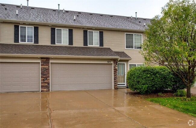 Building Photo - Spacious 2-Bedroom Townhome in Prime West ...
