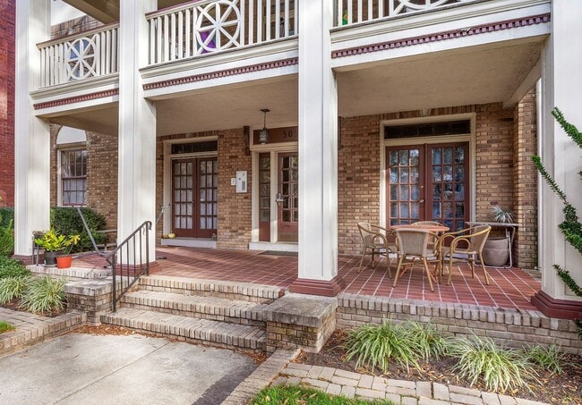 Photo - ADORABLE CONDO ON ARTHUR ASHE BOULEVARD Unidad 1