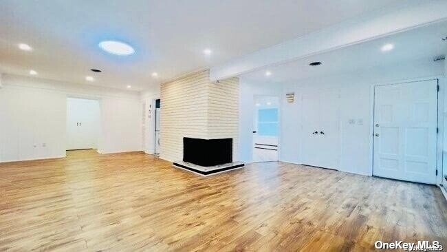 Photo - 85 Searingtown Rd