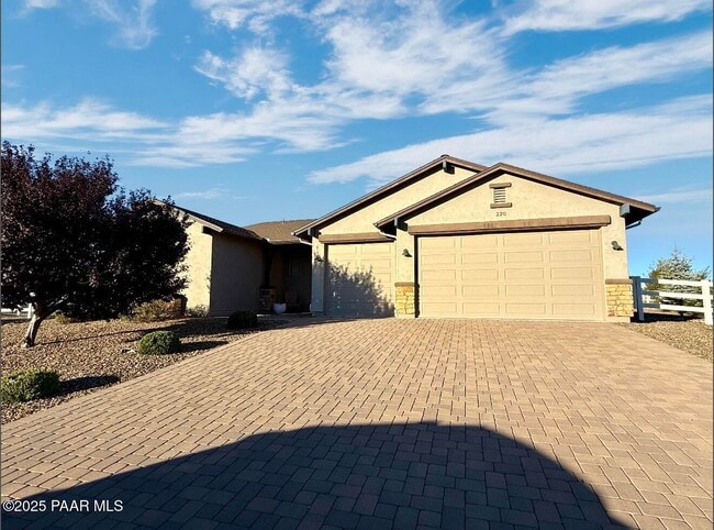 Photo - 220 Mackenze Rose Dr