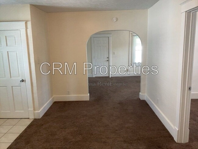 Photo - 837 S Armstrong St