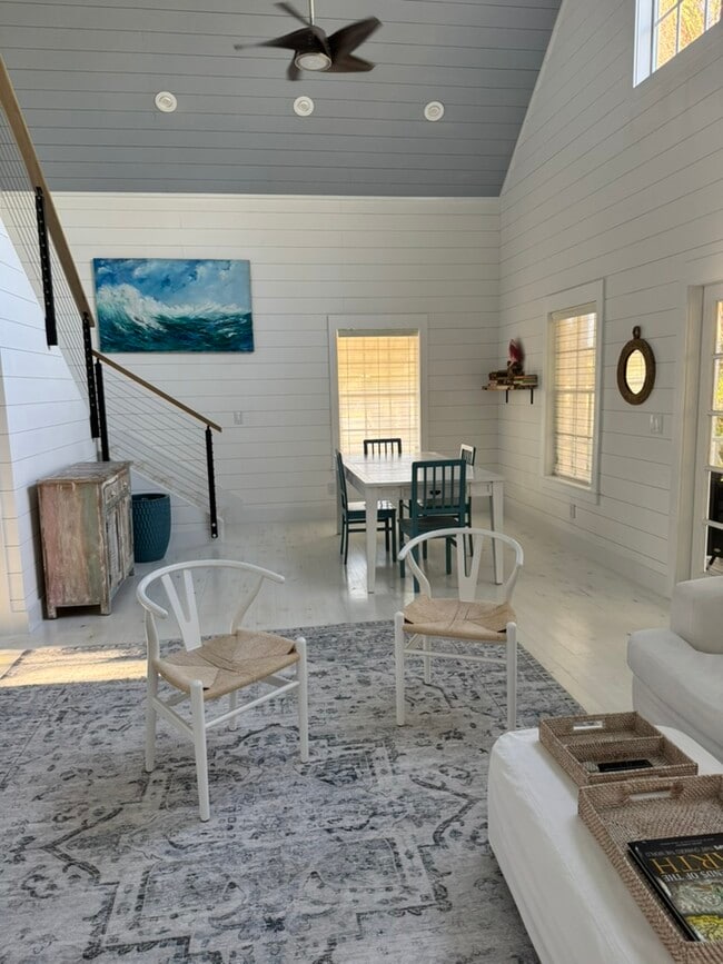 Photo - 2732 Weeks Ave