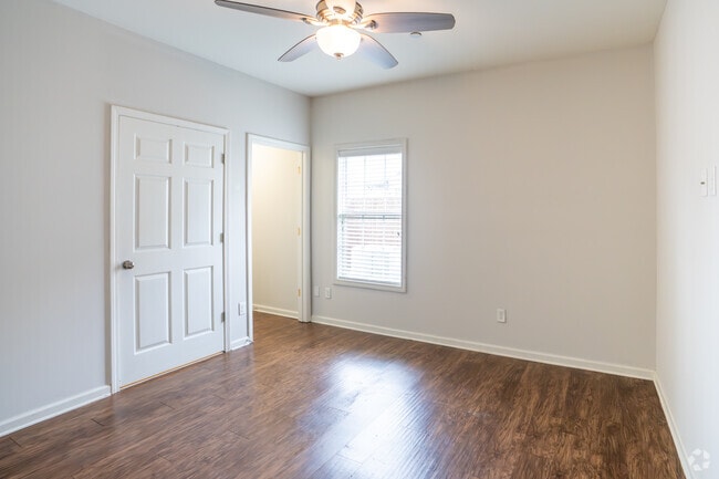 5BR, 5BA - 2,200SF - Bedroom