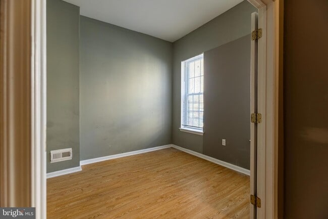 Photo - 1706 Willington St