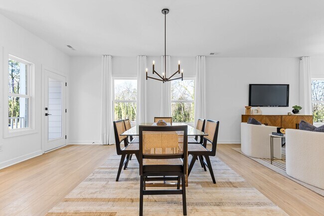 Photo - 3820 Odom Wy