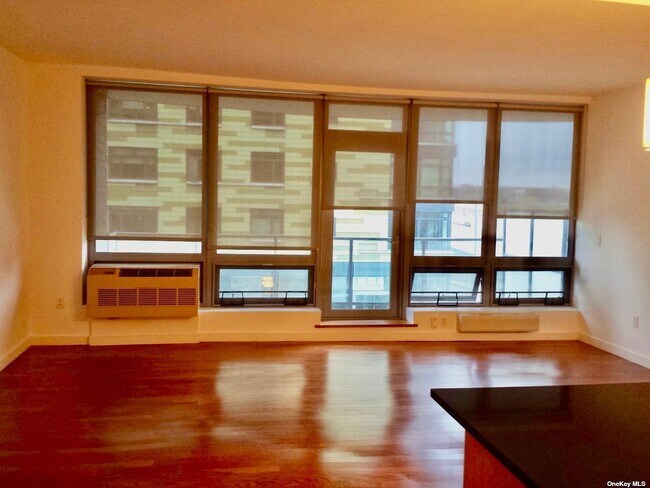 Photo - 4815 11th St