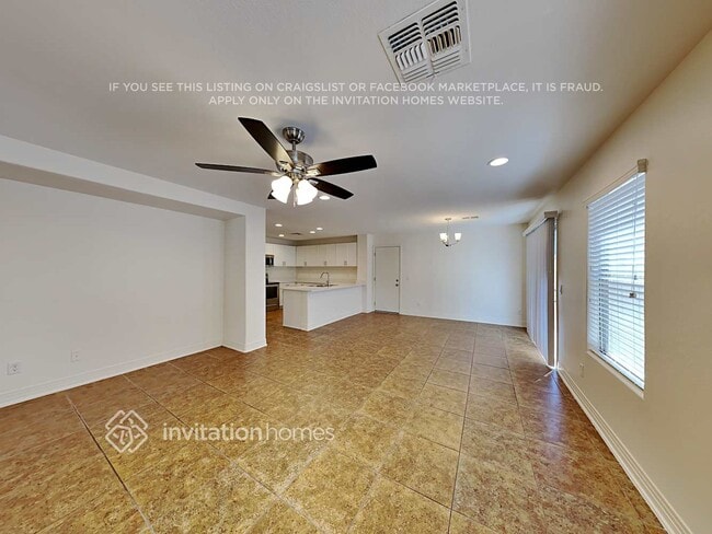 5814 E Hampton Ave