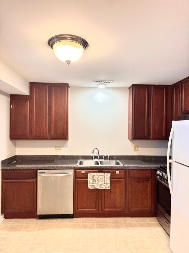 Photo - 2264 Abbeywood Dr Unit 2264 Abbeywood Drive