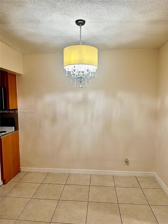 Photo - 1855 Plunkett St Unidad 209