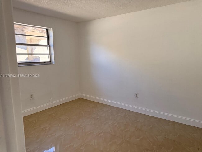 Photo - 313 NE 57th St Unit 313