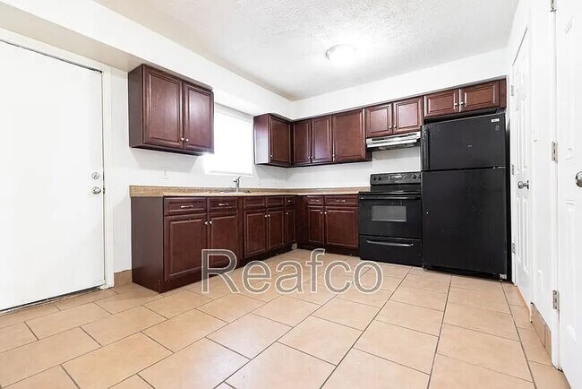 Photo - 2846 Baughman Ave