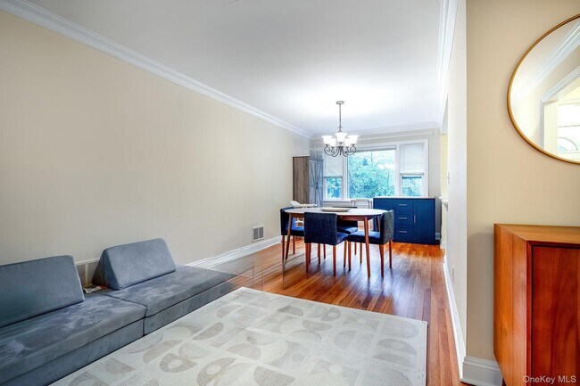 Photo - 11 Latonia Rd