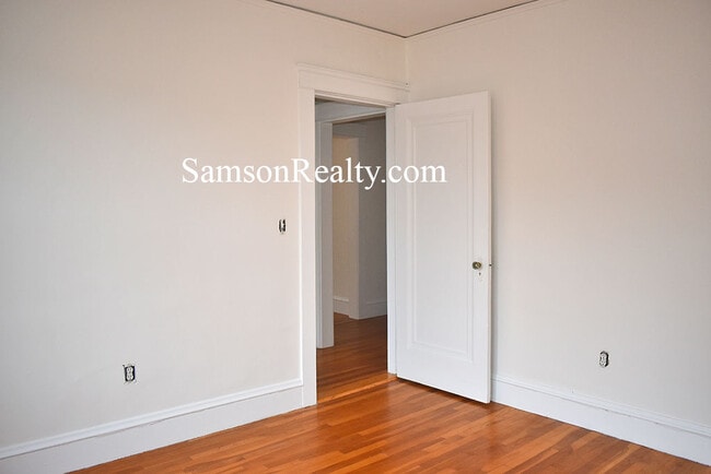 Photo - 40 Sessions St Unit 10