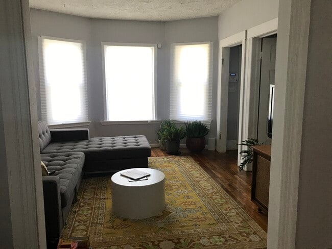 Photo - 5055 Fischer St