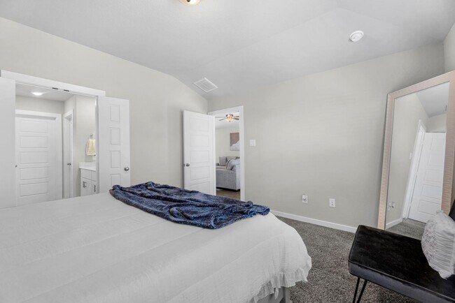 Photo - 18627 Etta Pnes Cir