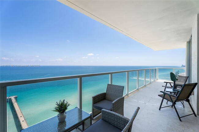 Building Photo - 16699 Collins Ave Unit 2502 Rental